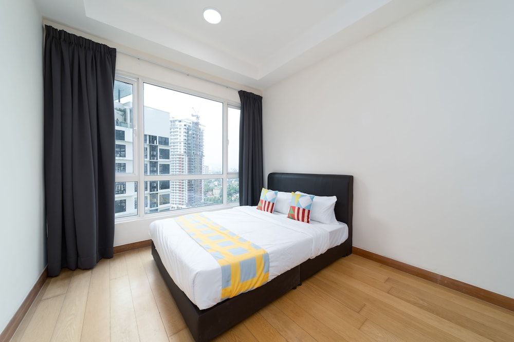 OYO Home 89446 Amazing 2 Bedroom Crest Classic Room 22