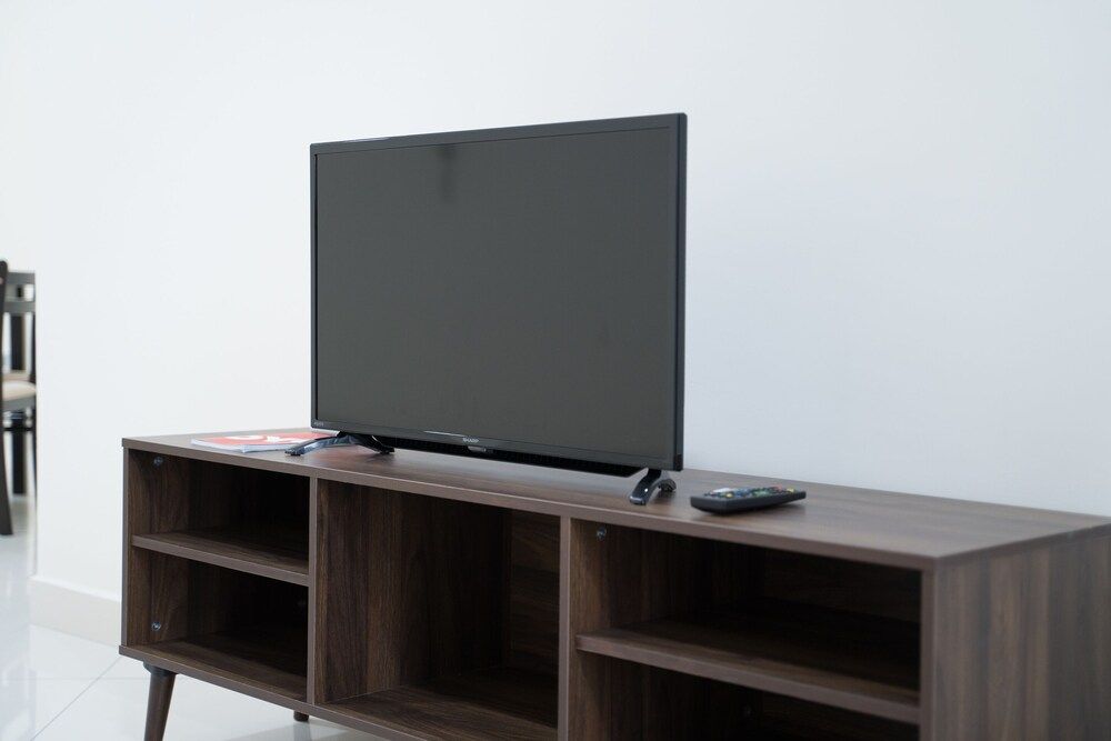 OYO Home 89446 Amazing 2 Bedroom Crest Classic Room 13