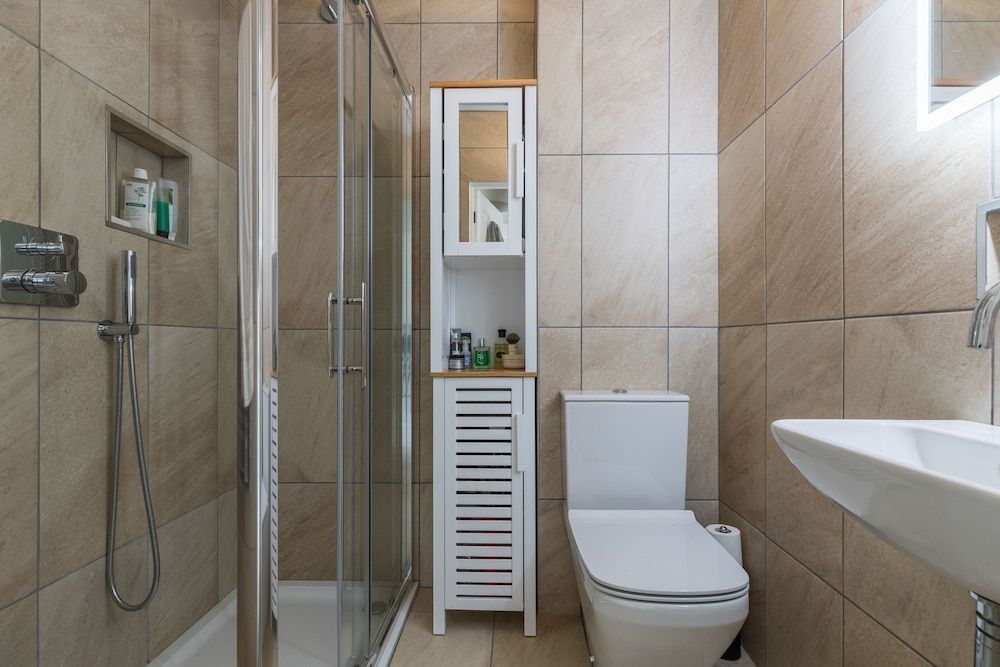 JOIVY Pimlico Flat with Terrace for 3 Apartment (1 Bedroom) 14