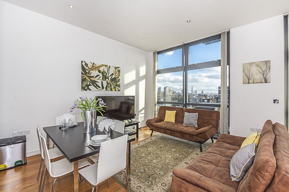 Splendid 3 Bedroom Apartment Kings Cross