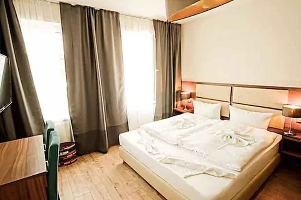 undefined Bett & Buch Hotel 10