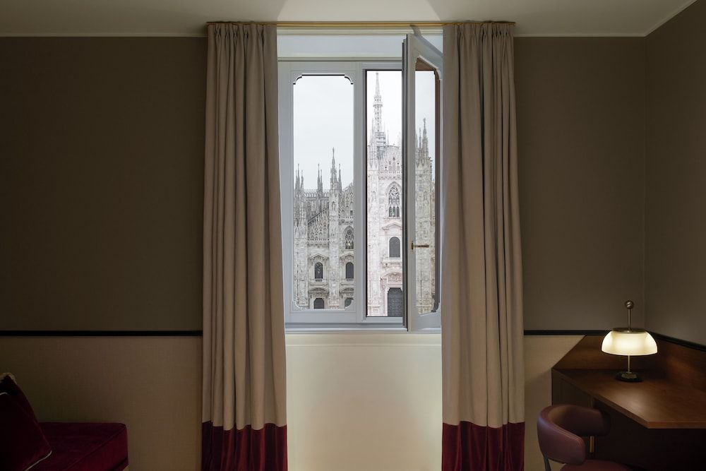 Amabilia Suites Double Room (Cathedral view) 19