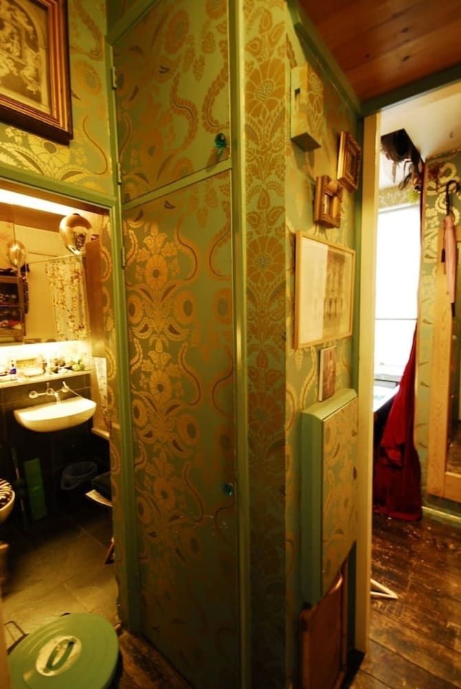 Boutique Bijoux Garden Flat in Vibrant Oval Apartment 4