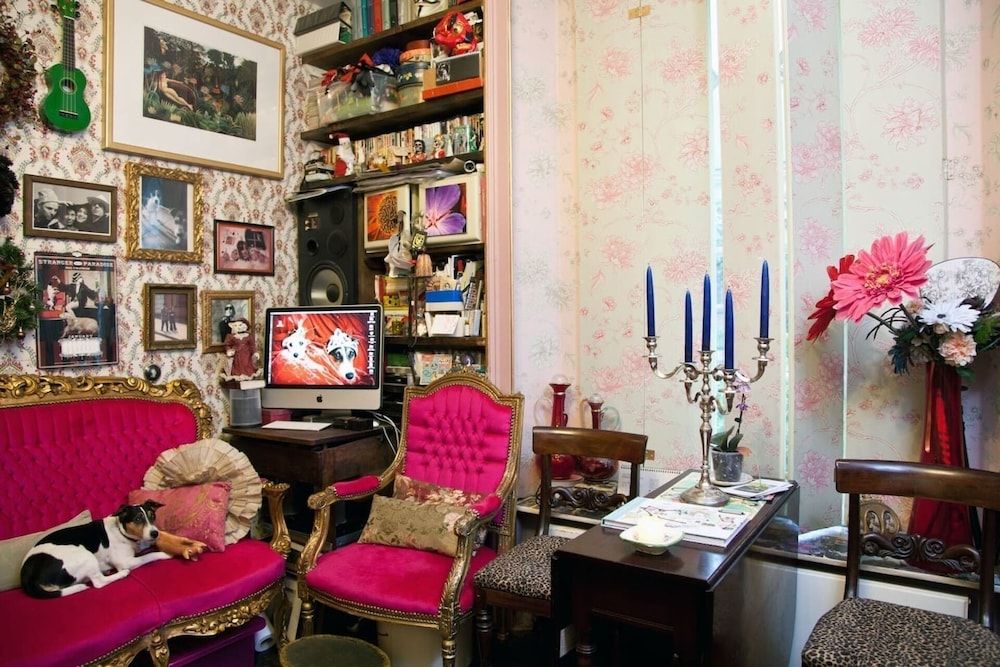 undefined Boutique Bijoux Garden Flat in Vibrant Oval 8