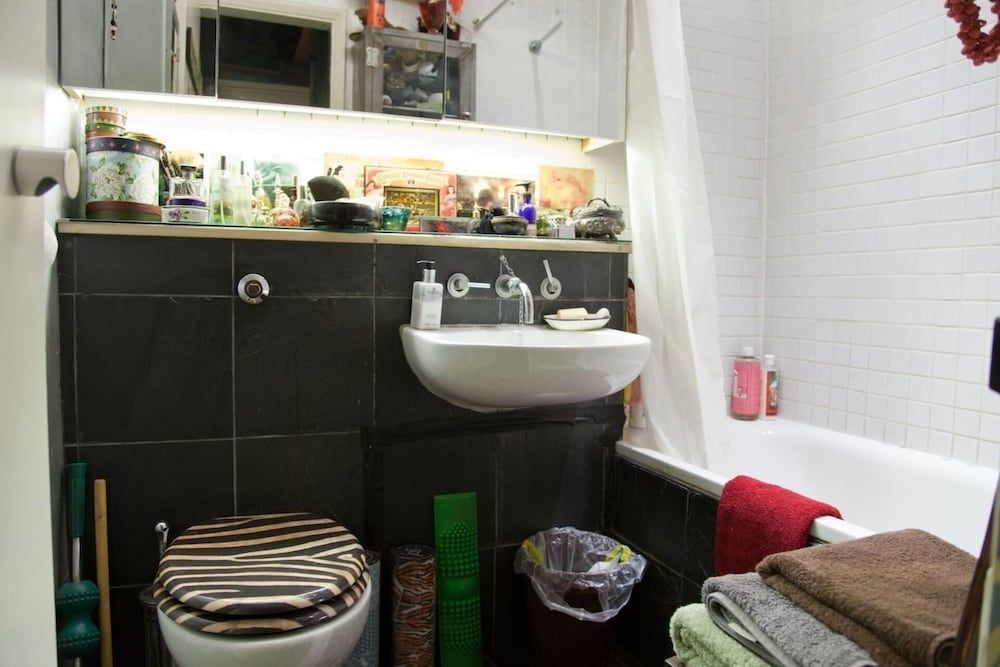 Boutique Bijoux Garden Flat in Vibrant Oval Apartment 3