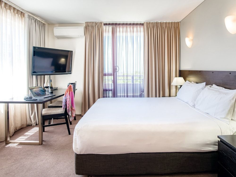 Park Regis Concierge Apartments Studio Apartment with Harbour View 3