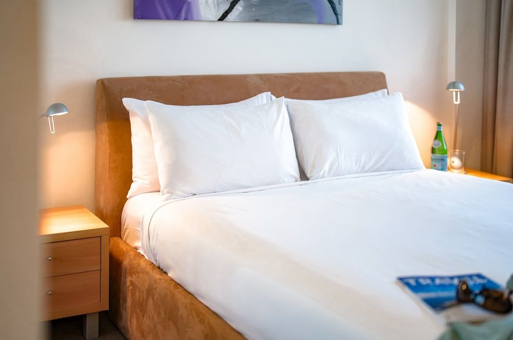 One Bedroom Harbour View Apartment