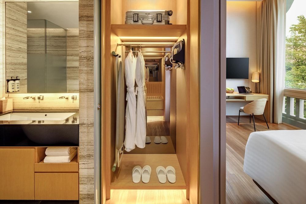 Oasia Resort Sentosa by Far East Hospitality Family Suite with Sofa Bed 3