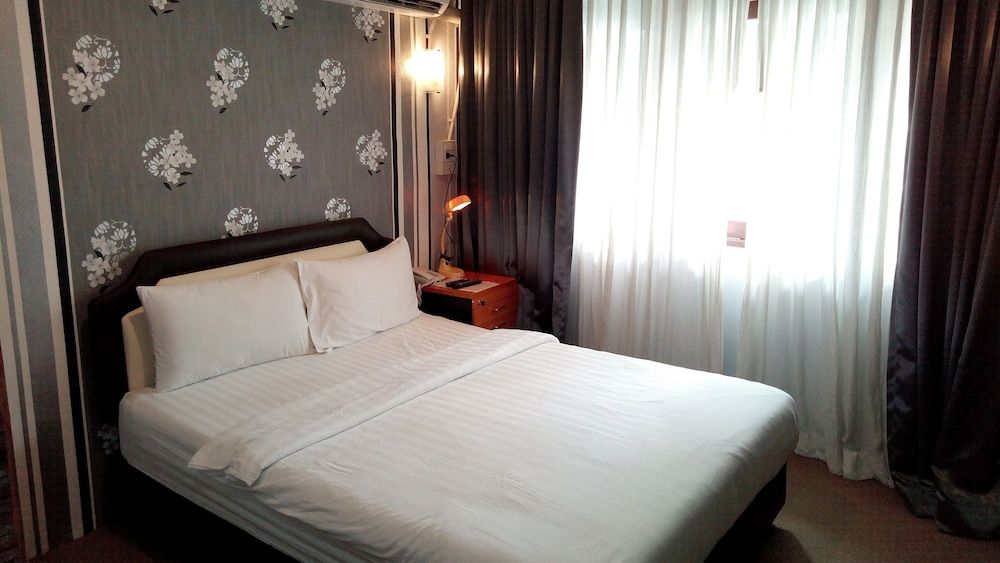 14 Plus 1 Hotel Deluxe Double Room 4