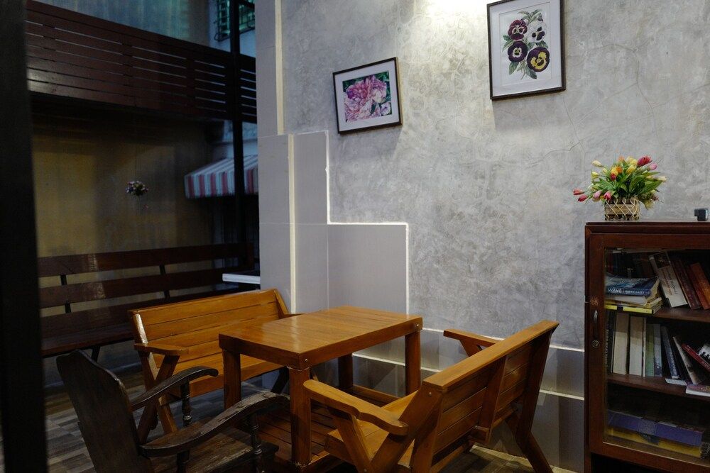 undefined 14 Plus 1 Hotel 7