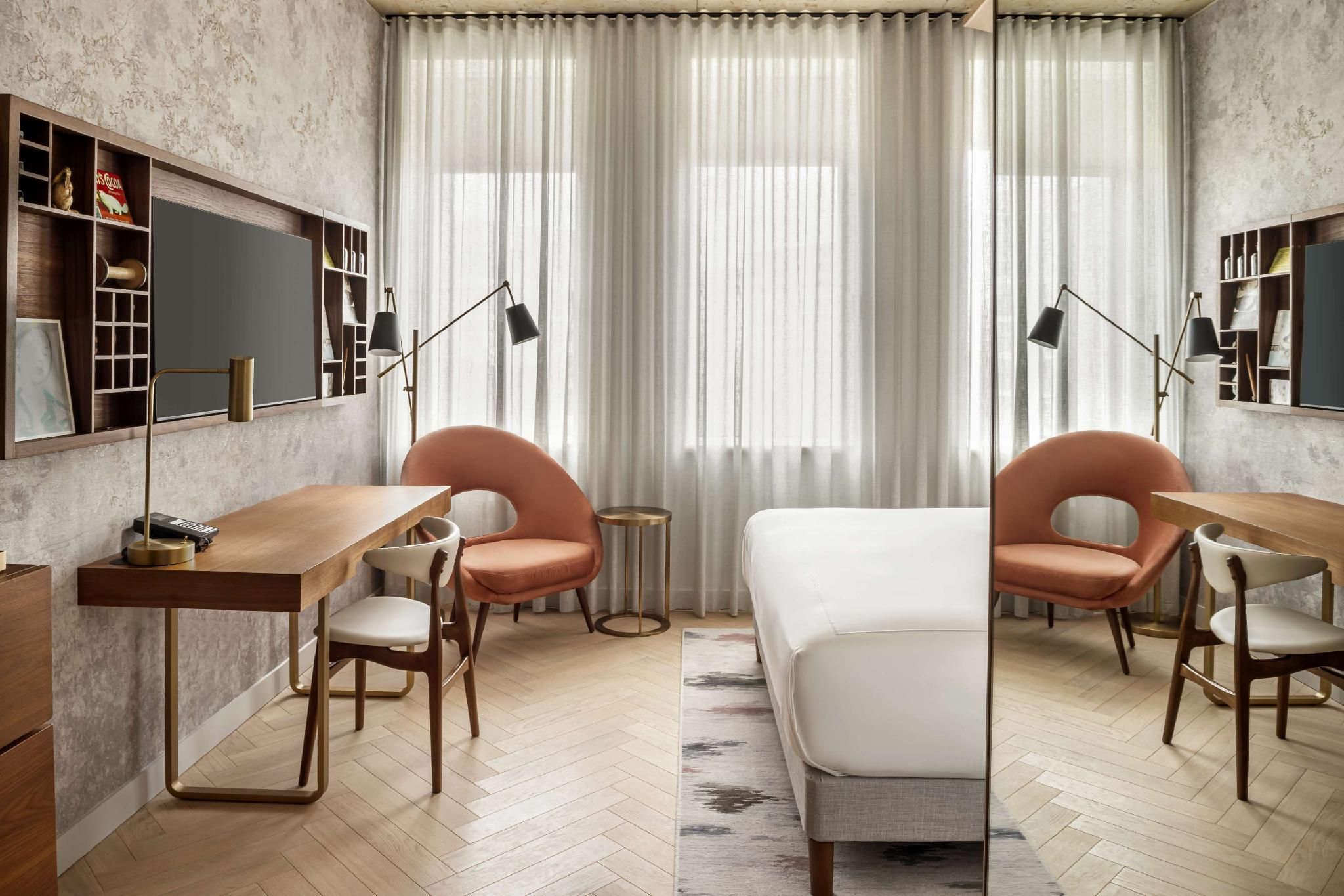 Canopy by Hilton London City King Room 3