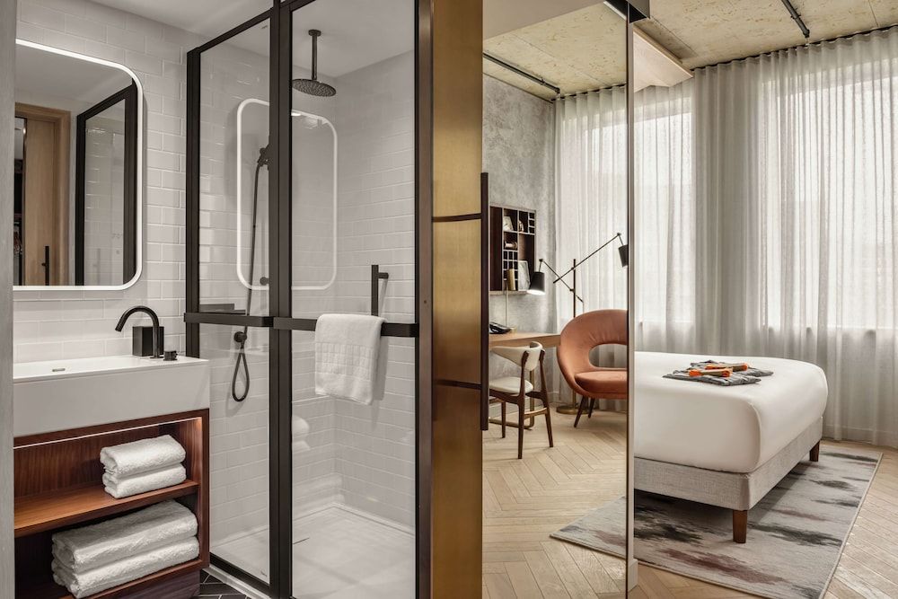 undefined Canopy by Hilton London City 10