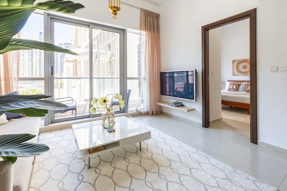 undefined Flashy & Vibrant 1BR Apartment in Dubai Marina! 5