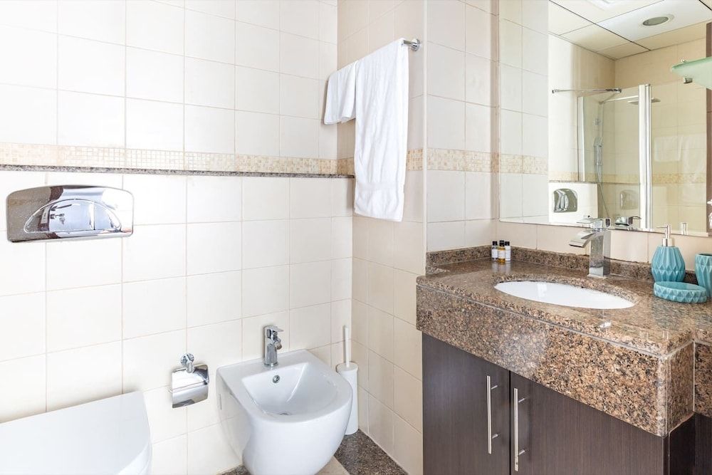 undefined Flashy & Vibrant 1BR Apartment in Dubai Marina! 8