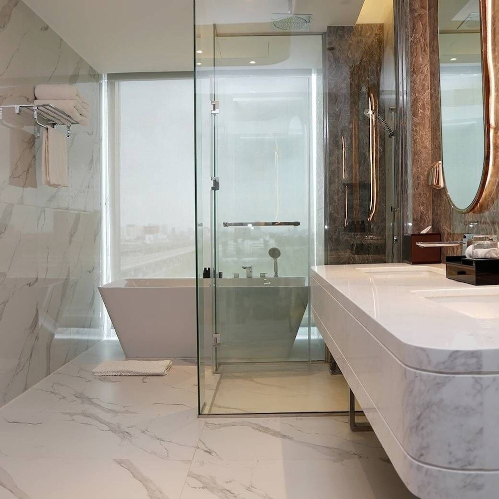 Asawin Grand Convention Hotel Executive Room 6