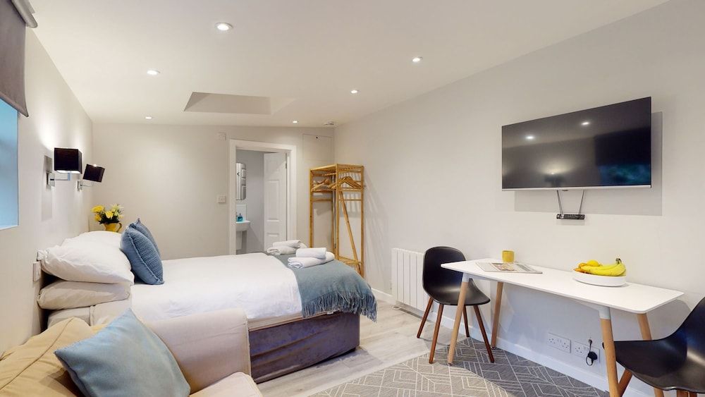 undefined Wimbledon Studios 8