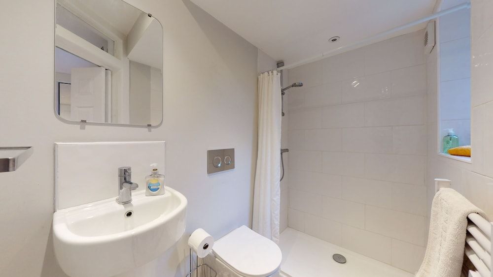 Wimbledon Studios Deluxe Studio, Ensuite 11