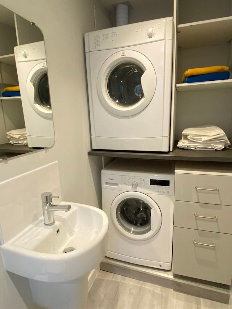 Wimbledon Studios Deluxe Studio, Ensuite 9