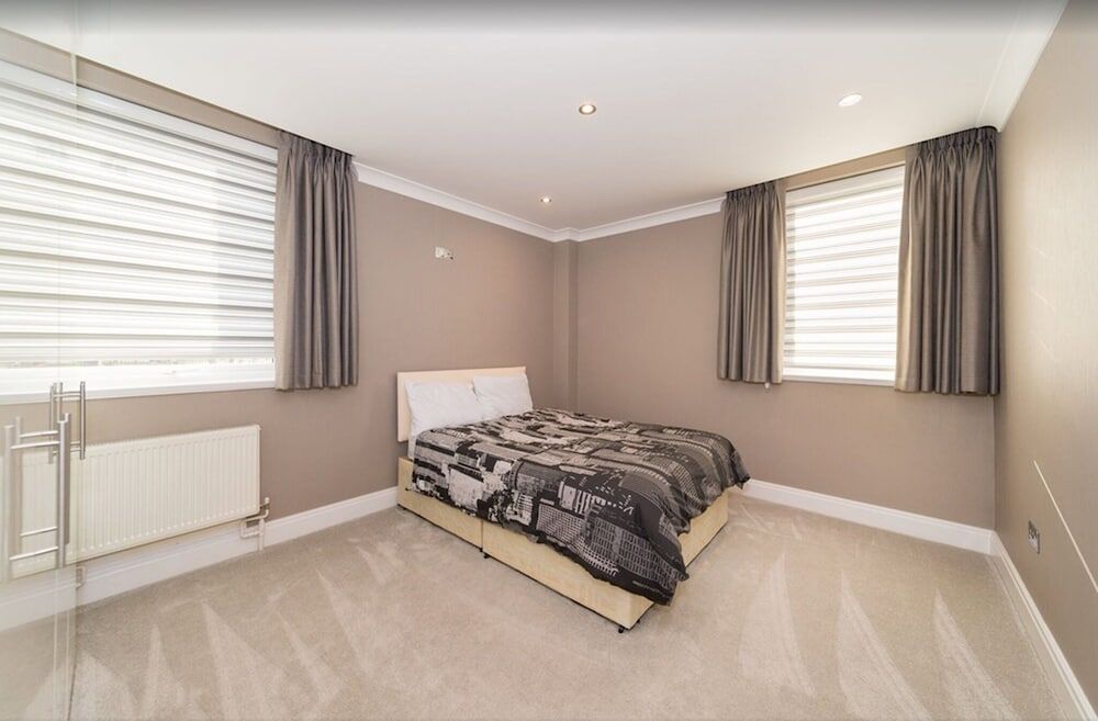 Newly Refurbished Flat Hyde Park London Family Apartment 10