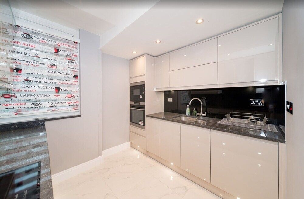 Newly Refurbished Flat Hyde Park London Family Apartment 13