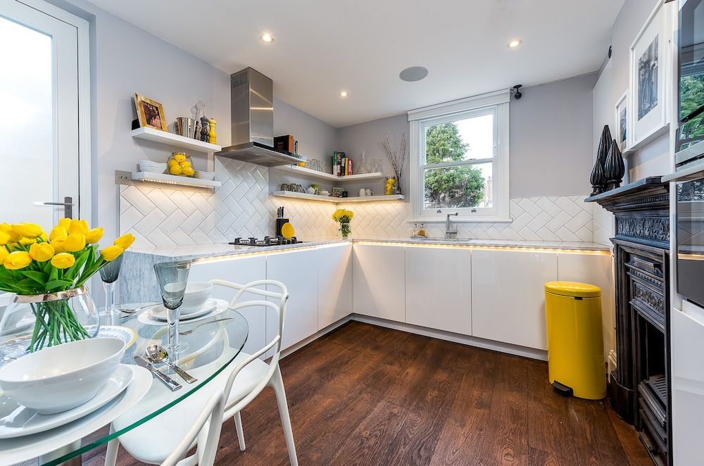 undefined Luxurious Wandsworth Home Close to Putney Heath by Underthedoormat 3