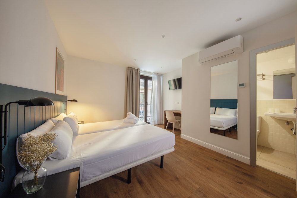 Som Nit Port Vell Double Room 5