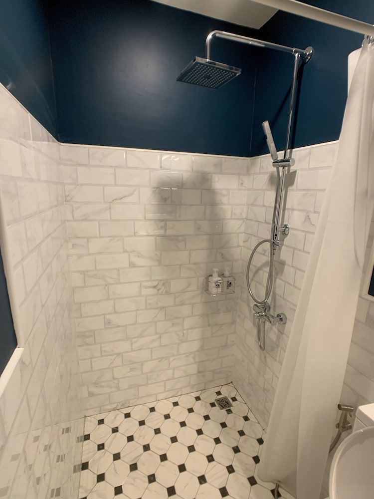 House 116 Quadruple Room 6