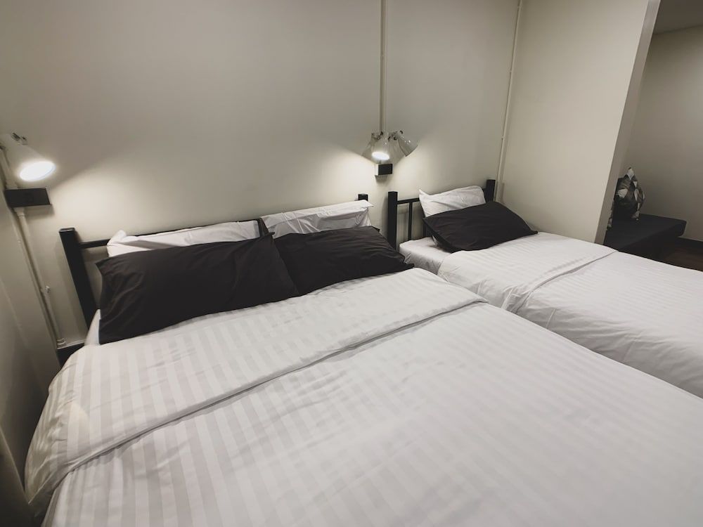 House 116 Triple Room, Balcony 2