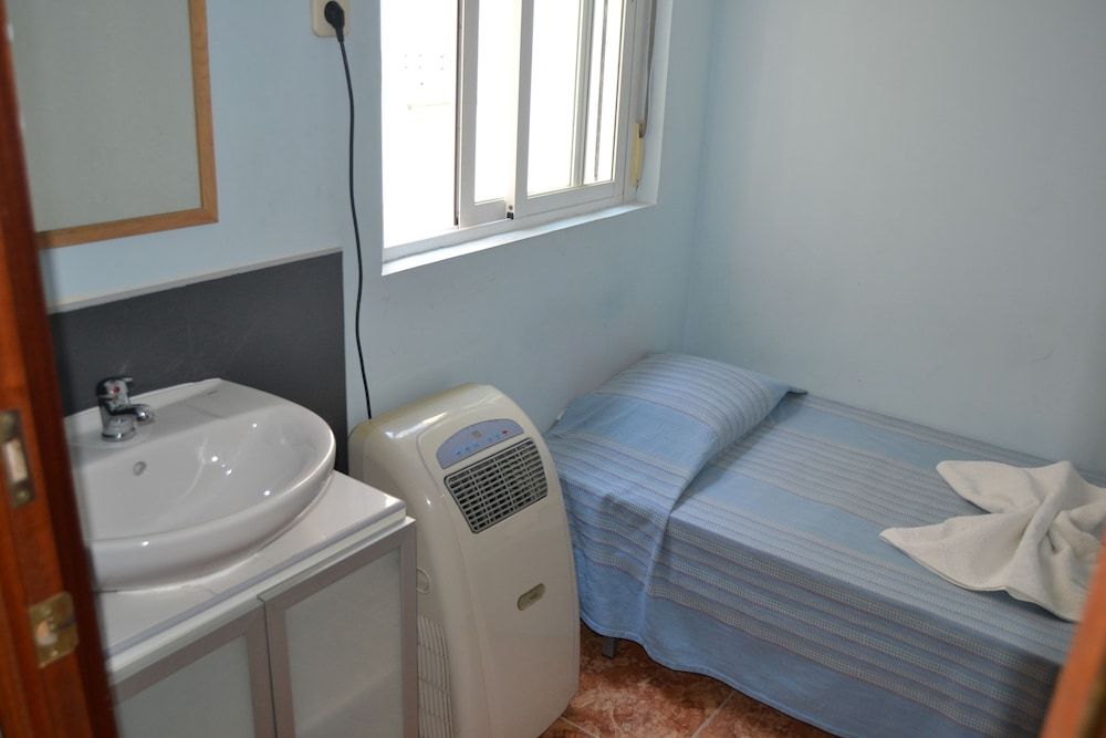 undefined Hostal Enebral 3