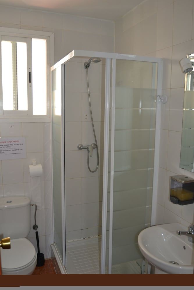 undefined Hostal Enebral 8