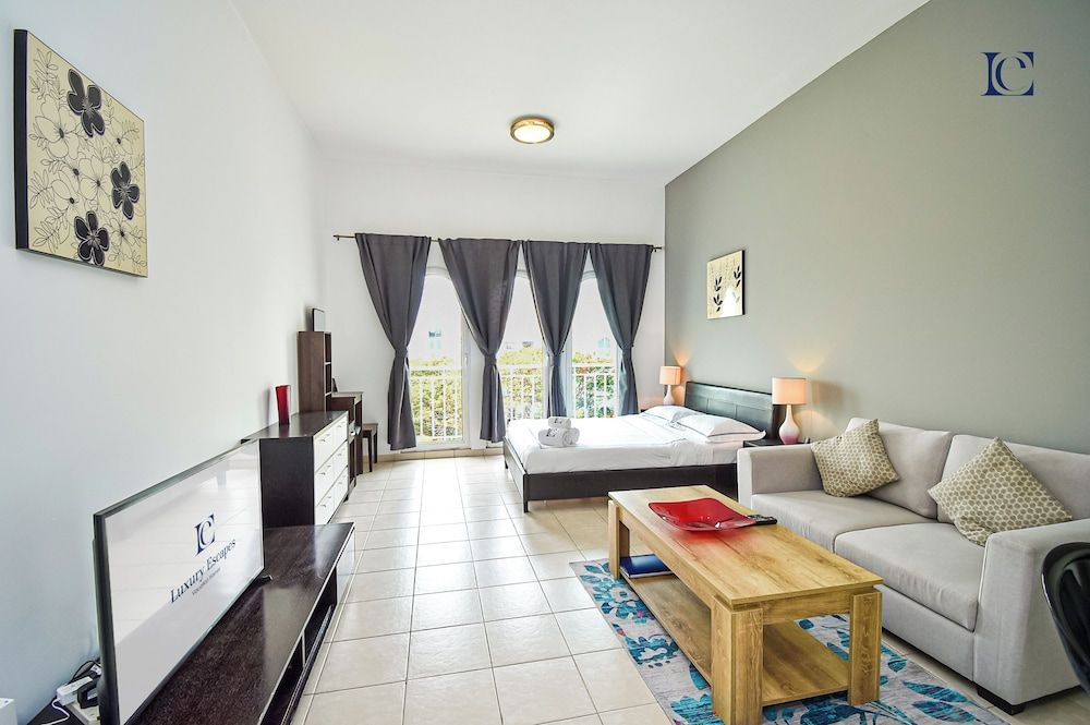 undefined Eddie - Comfortable spacious Studio