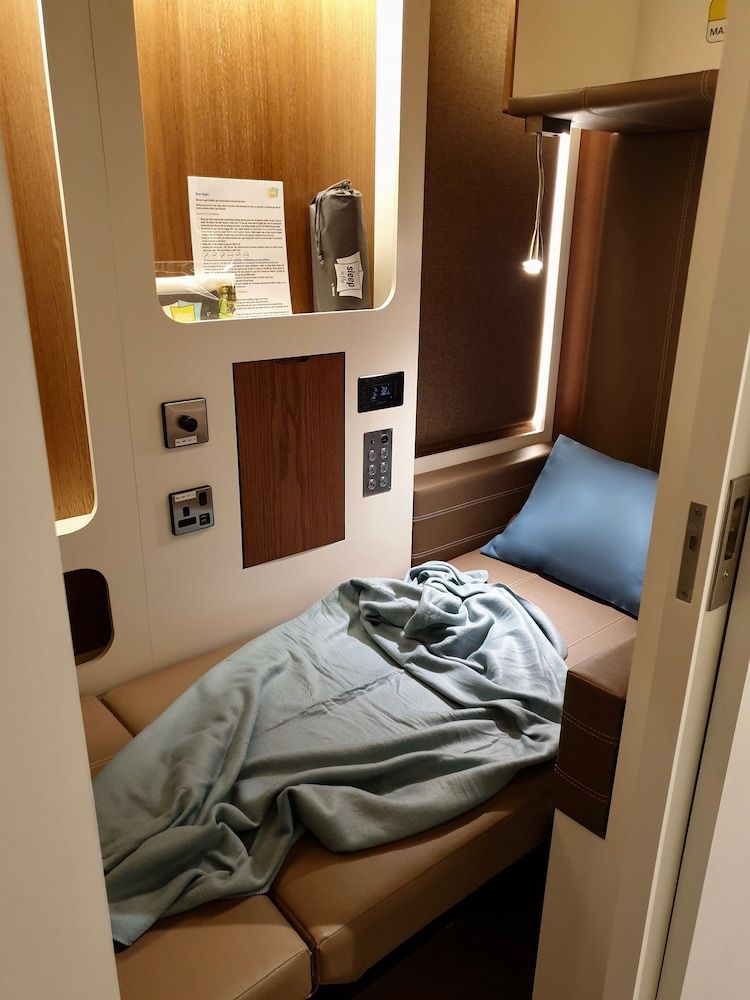 undefined Sleep 'n fly Sleep Lounge, C-Gates Terminal 3 - TRANSIT ONLY 10