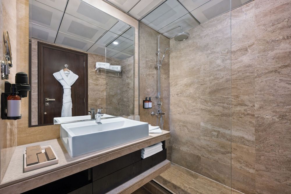 Barceló Al Jaddaf Deluxe Room (Deluxe) 6