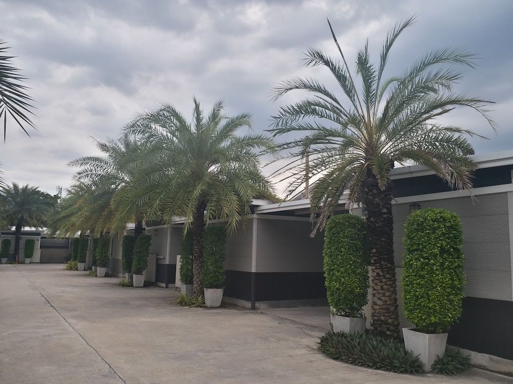 undefined The 9 Resort 4