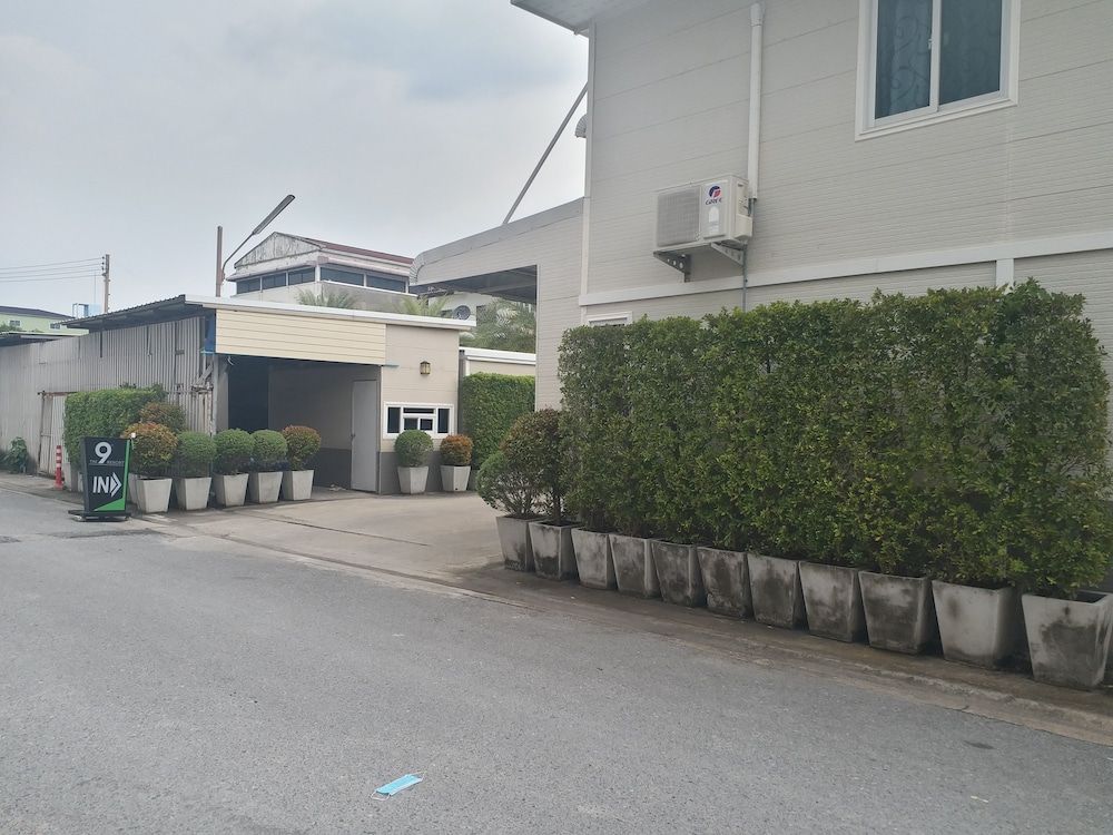 undefined The 9 Resort 8