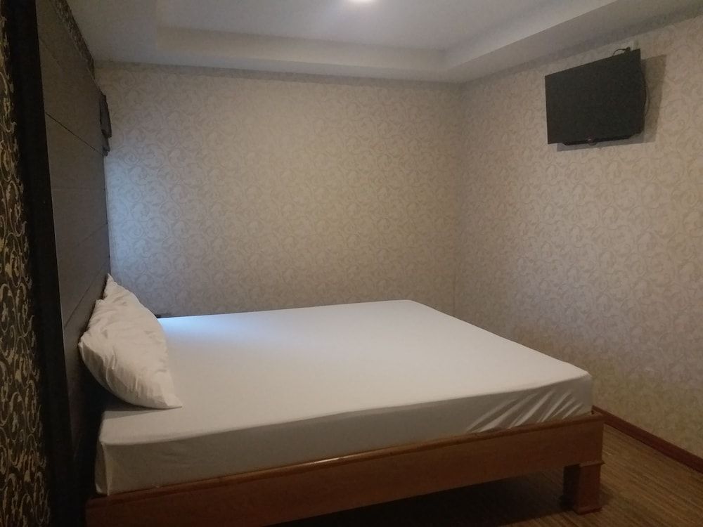 The 9 Resort Standard Double Room 4