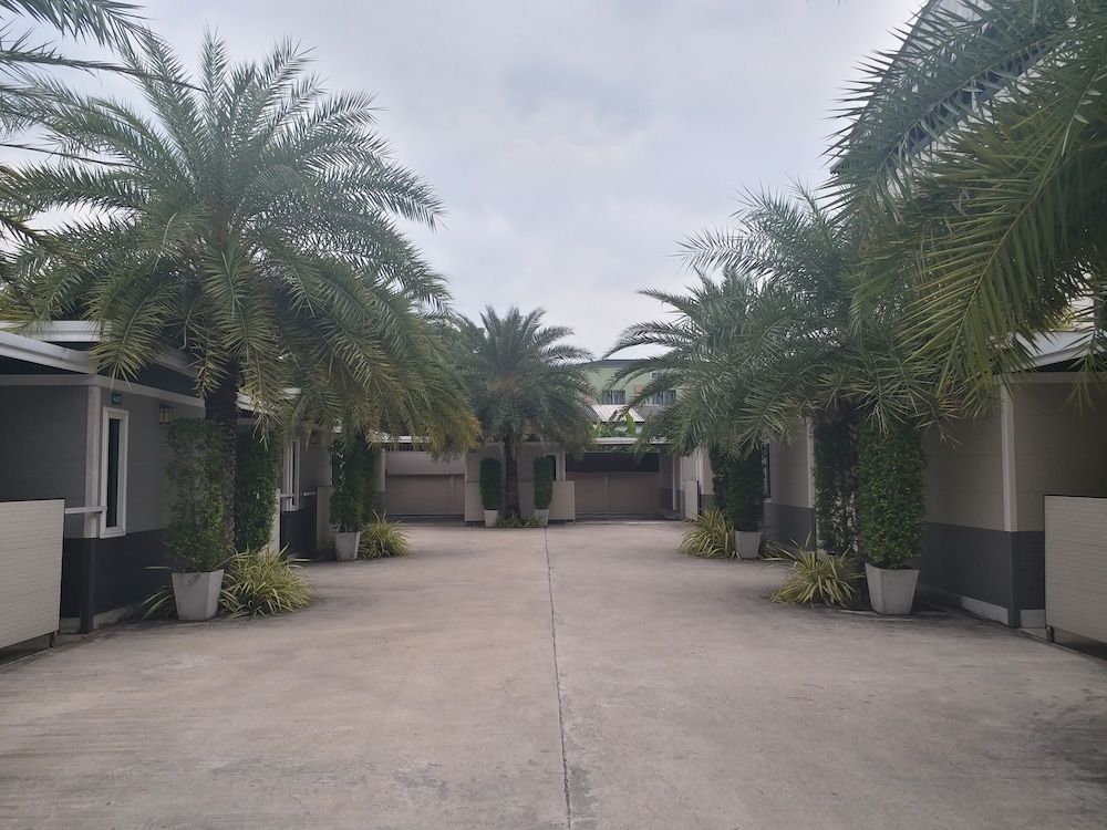 undefined The 9 Resort 7