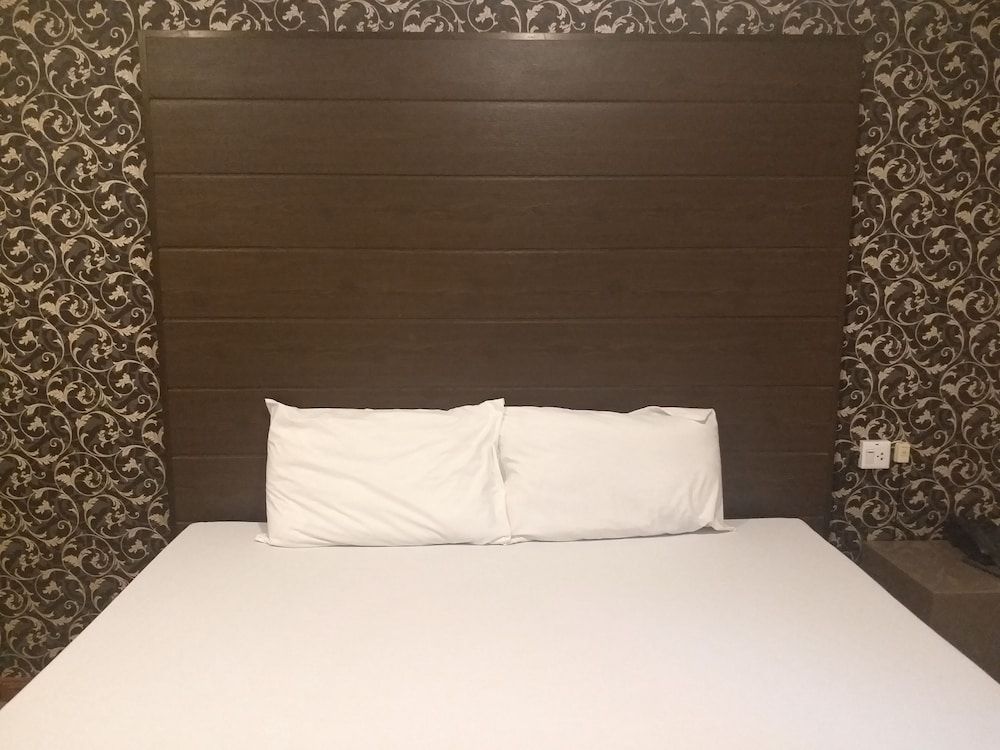 undefined The 9 Resort