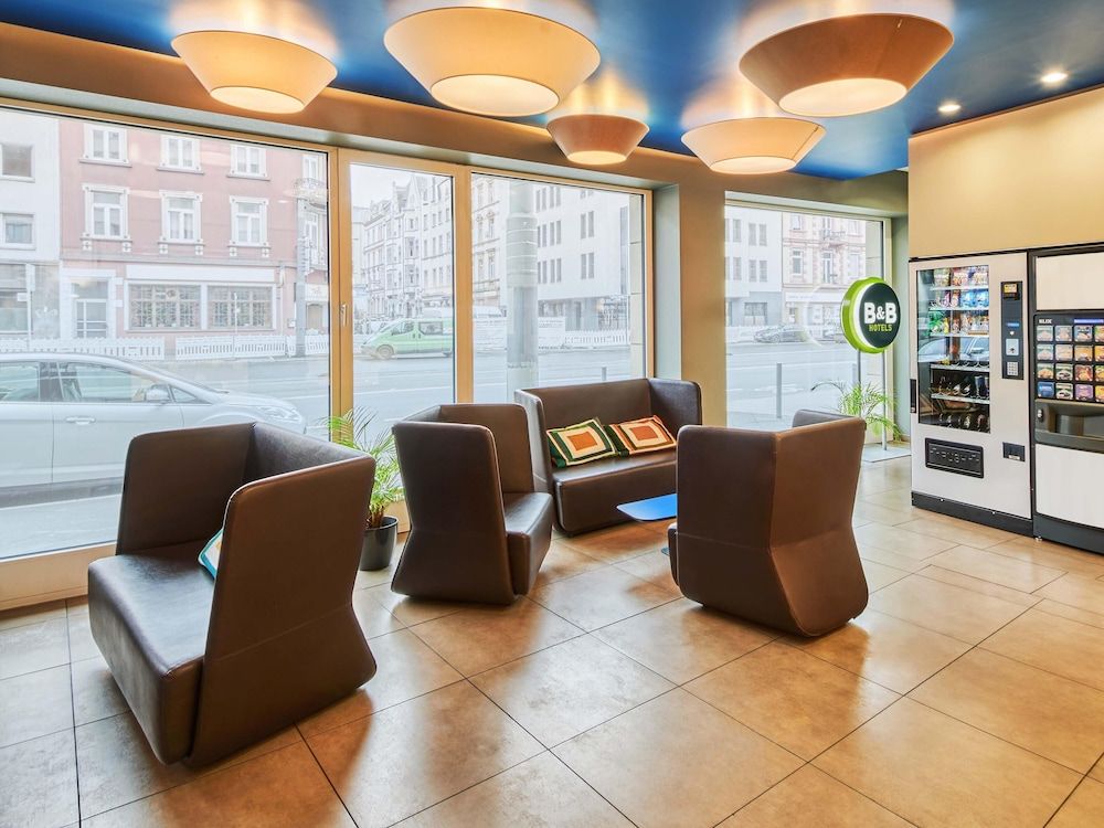 undefined B&B Hotel Frankfurt-Hbf 4