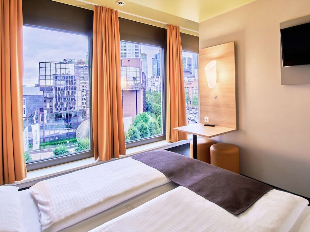 undefined B&B Hotel Frankfurt-Hbf