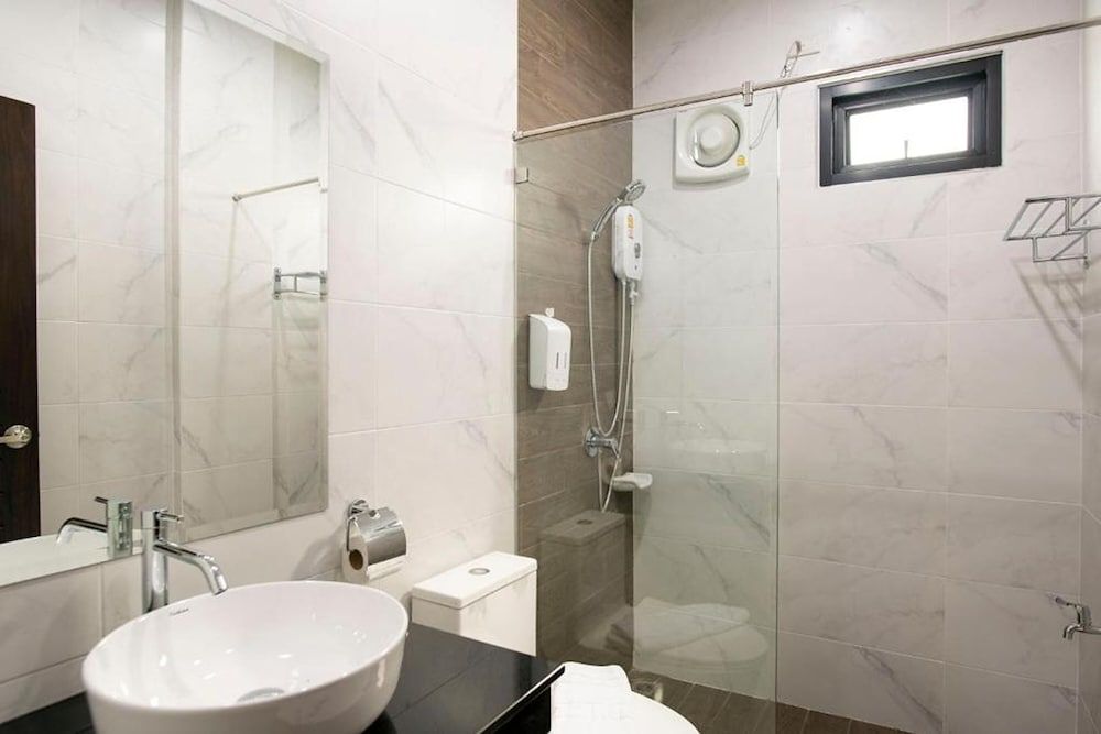 Thip Thip Hotel Superior Double Room 11