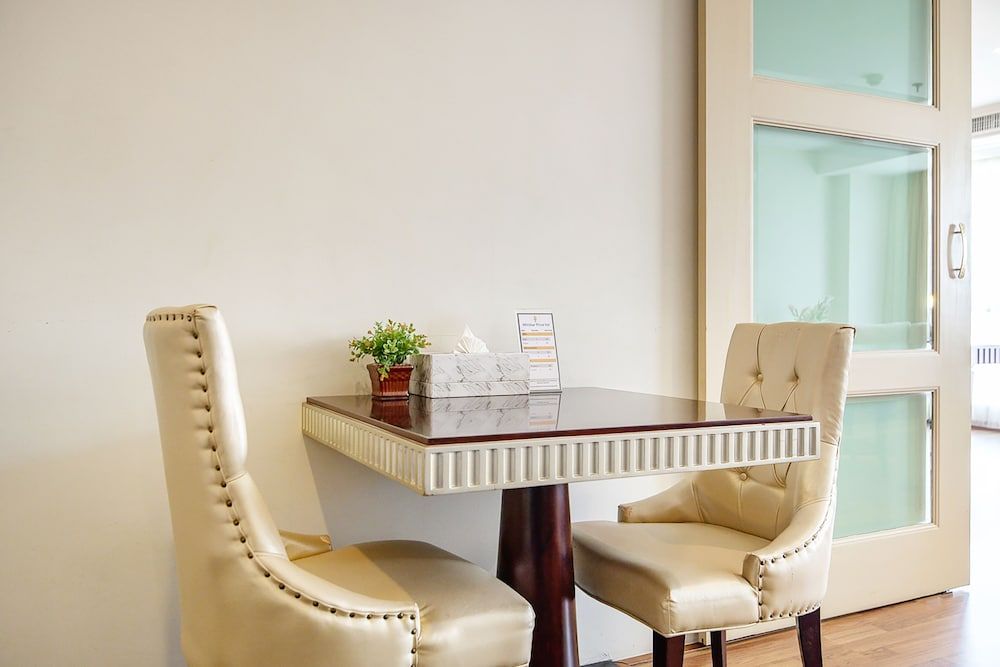 Clover Haus Sukhumvit 33 By Favstay Deluxe Room 7