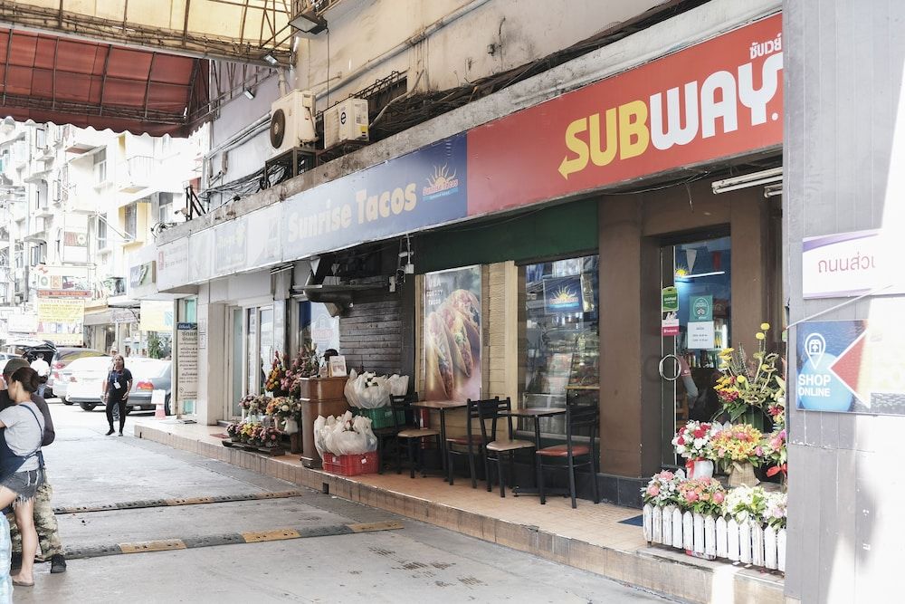 Clover Haus Sukhumvit 33 By Favstay