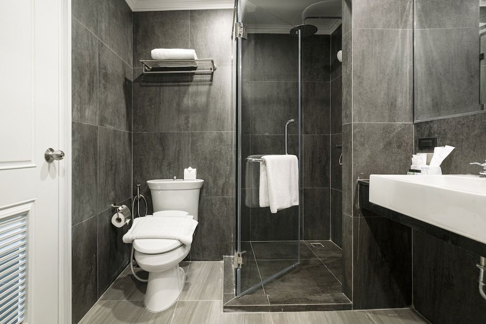 Clover Haus Sukhumvit 33 By Favstay Premier Room 9