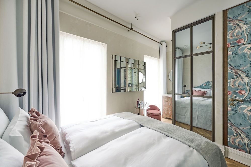 undefined Hotel MOTTO 10