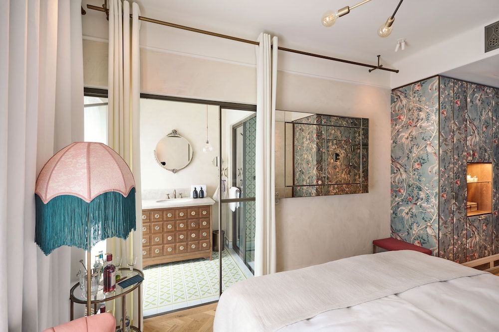 Hotel MOTTO Superior Room (CHIC) 6