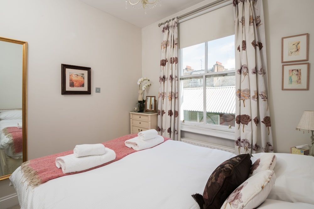 Charming Chelsea Home by the River Thames Apartment (1 Bedroom) 4