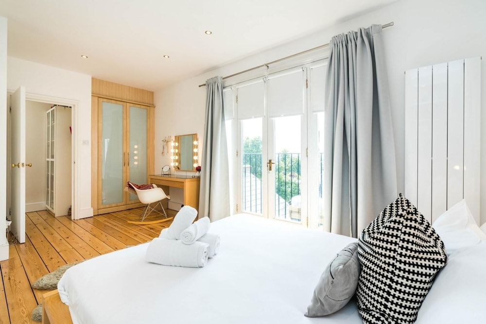 undefined Beautiful 3BD Home Forest Hill South London 6