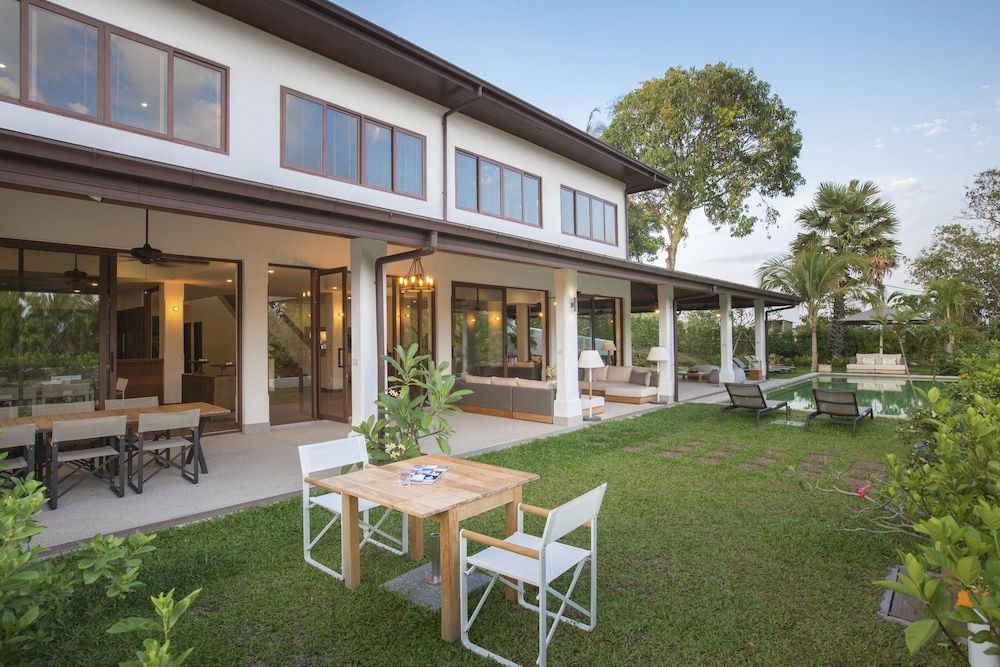 Lemongrass Pool Villa