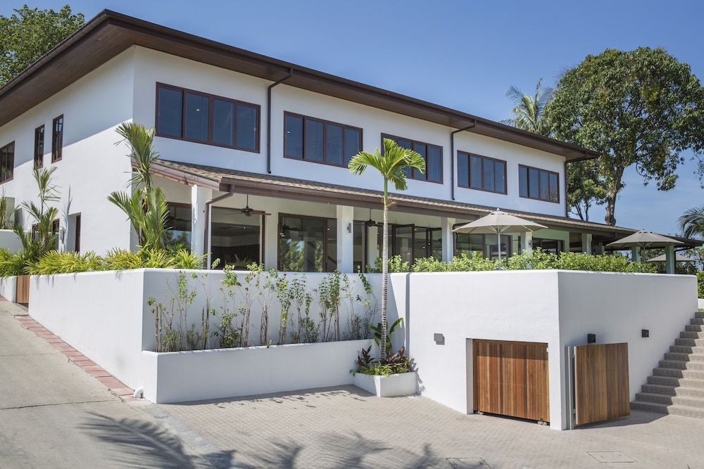 Lemongrass Pool Villa